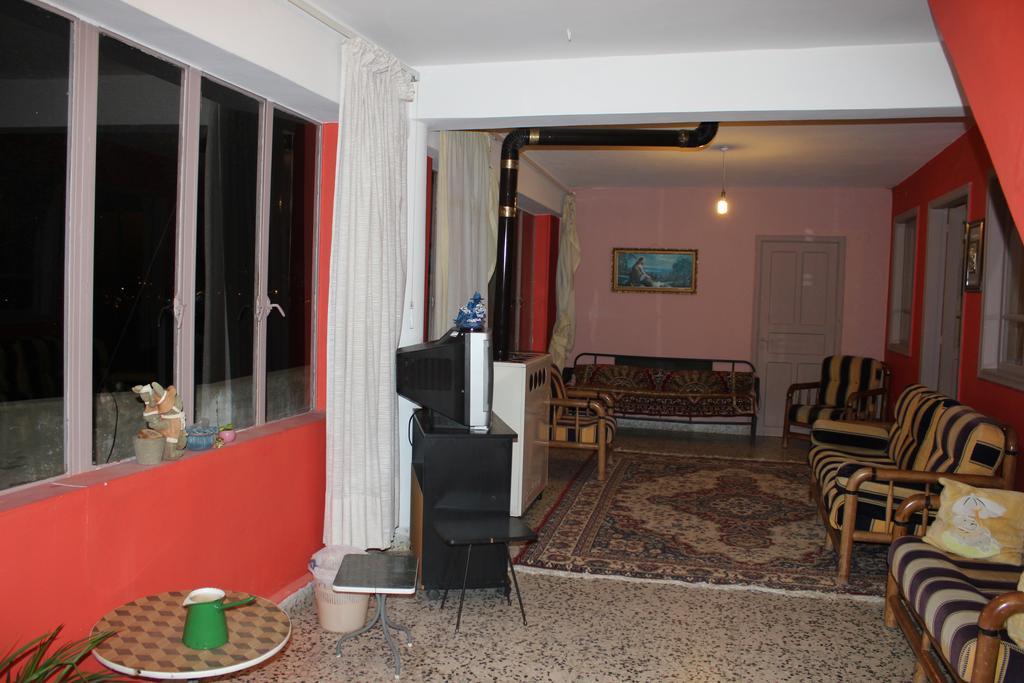 Bauhaus Motel Bsharri Bagian luar foto