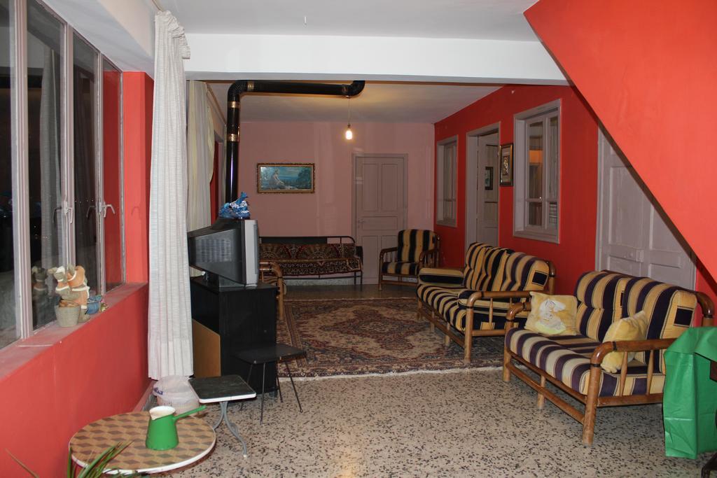 Bauhaus Motel Bsharri Bagian luar foto