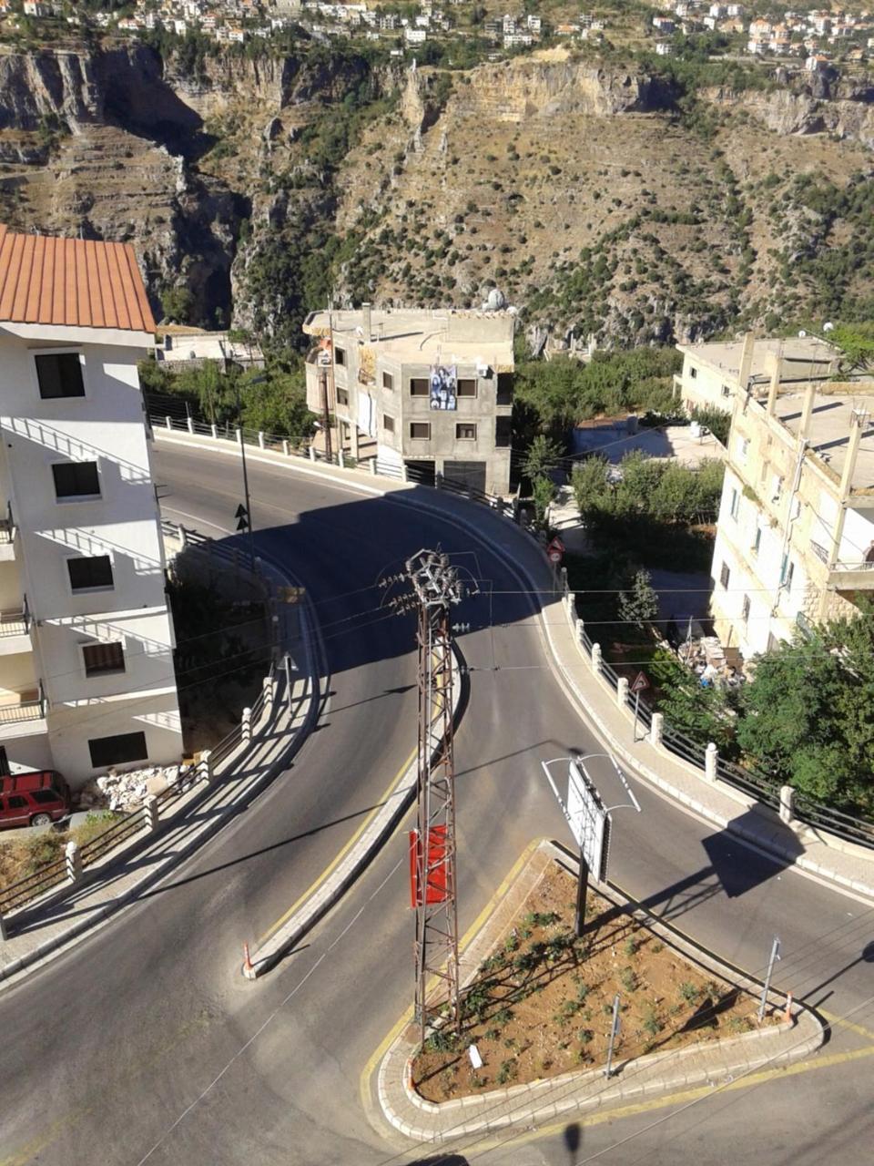 Bauhaus Motel Bsharri Bagian luar foto