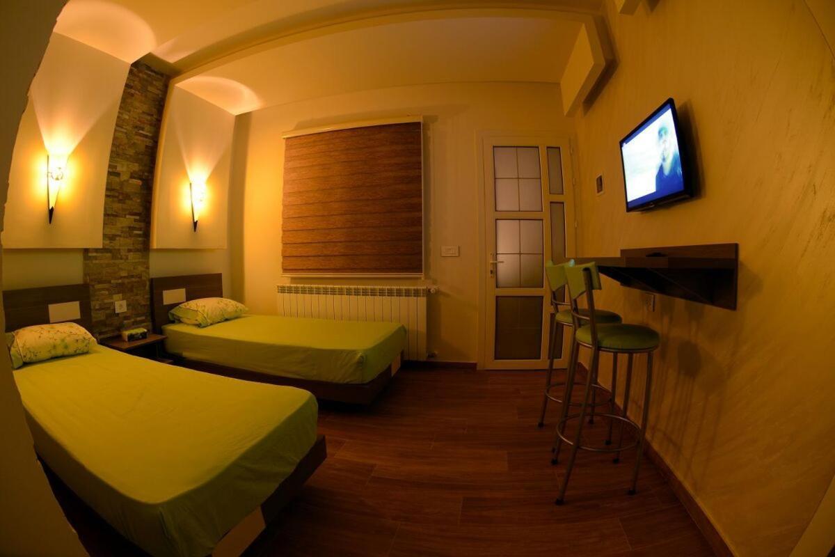 Bauhaus Motel Bsharri Bagian luar foto
